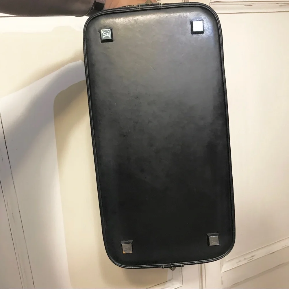 Louis Vuitton Suhali Noir Lockit PM Bag - Picture 6 of 14